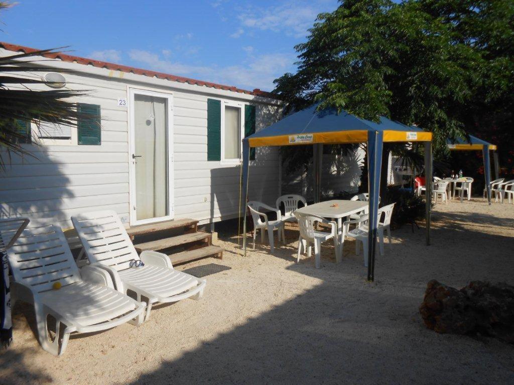 Happy Camp Mobile Homes In El-Bahira Camping Village Сан-Вито-Ло-Капо Экстерьер фото
